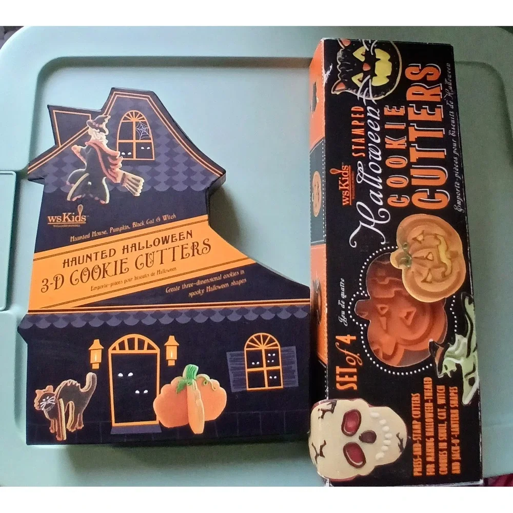 Williams-Sonoma Halloween Cookie Cutter Sets Baking Bundle 3D Stamped Witch Cats